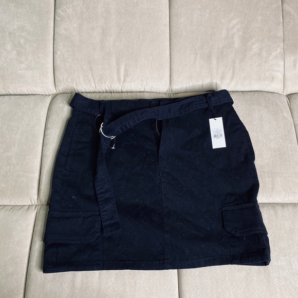 NWT Black Cargo Skirt - Picture 2 of 2